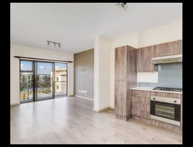 2 BEDROOM APARTMENT FOR SALE IN LONEHILL